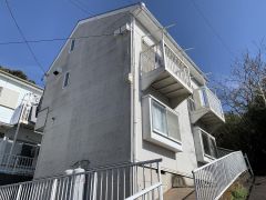 �_�ސ쌧���{��s����4����18-5�̃e���X�n�E�X�̌����O��